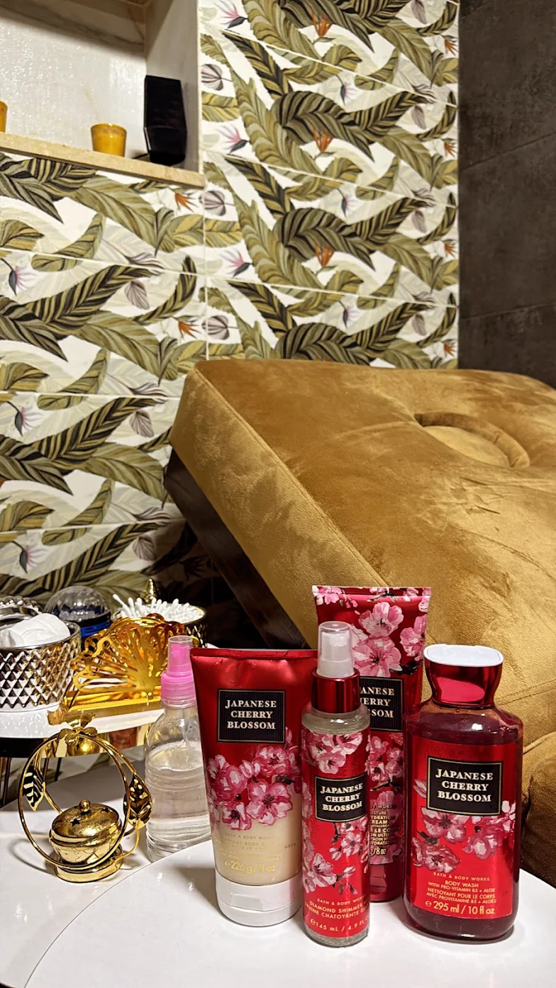Produits de soin sélectionnés au Spa Kholoud
